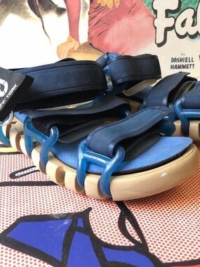 BN YELLOW CAB Blue Strapped Chunky Sandals, 37eur